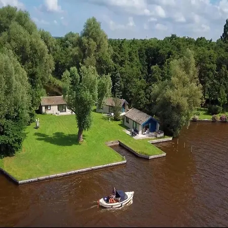 On A Private Island In The Loosdrechtse Plassen Holiday home Nieuw-Loosdrecht